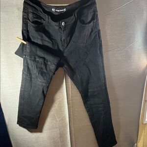 Crysp Denim Men's Wash Black Straight Leg Jeans with stretch Size 42